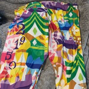 Disney parks small world leggings